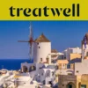 Des maisons blanchies à la chaux et des moulins traditionnels dominant le bleu profond de la mer Égée à Oia, Santorin, sous une bannière jaune portant le logo Treatwell.